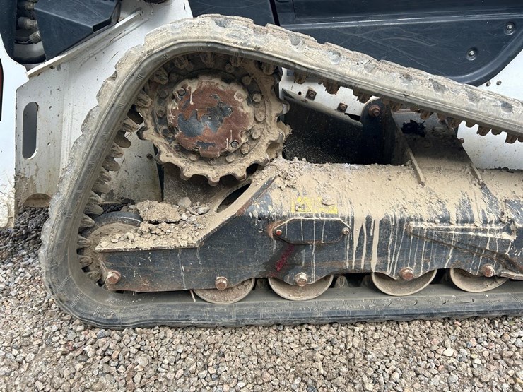 2023-bobcat-t76-image-13