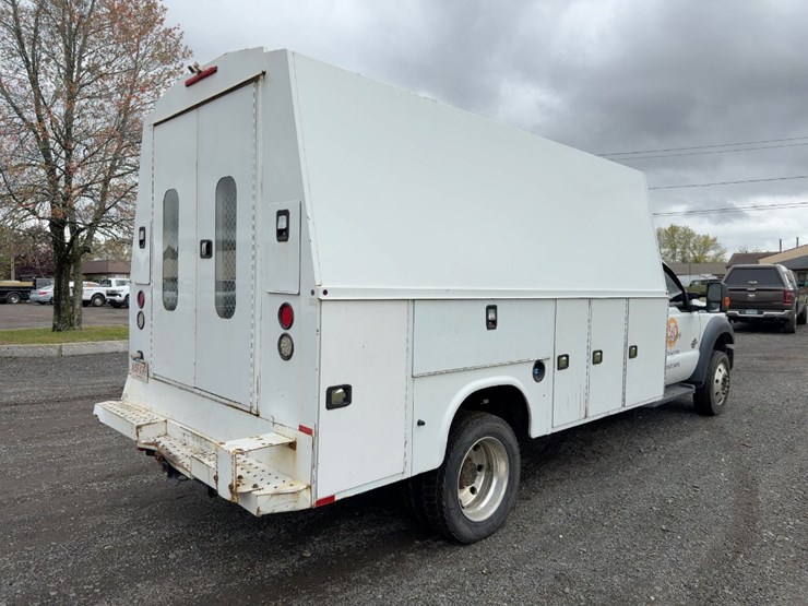 2015-ford-f450-xlt-image-5