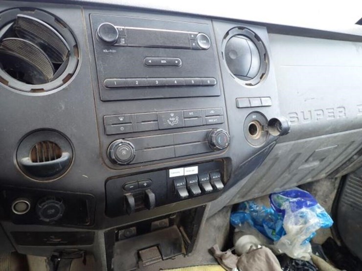 2012-ford-f550-xl-image-15