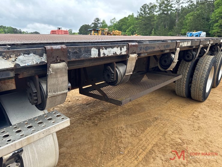 2005-sterling-t/a-flatbed-truck-image-6