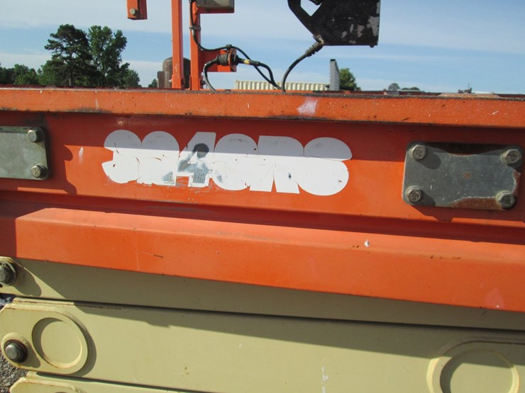 2013-jlg-3248rs-image-8