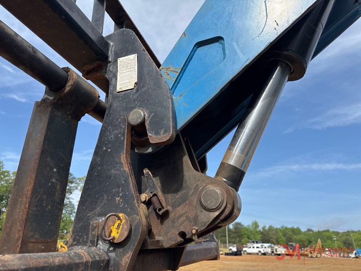 2019-genie-gth1056-image-6