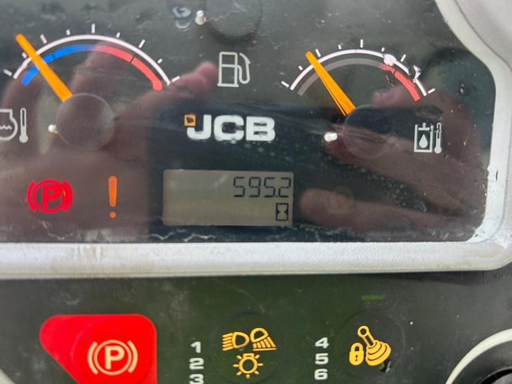 2022-jcb-270-image-20