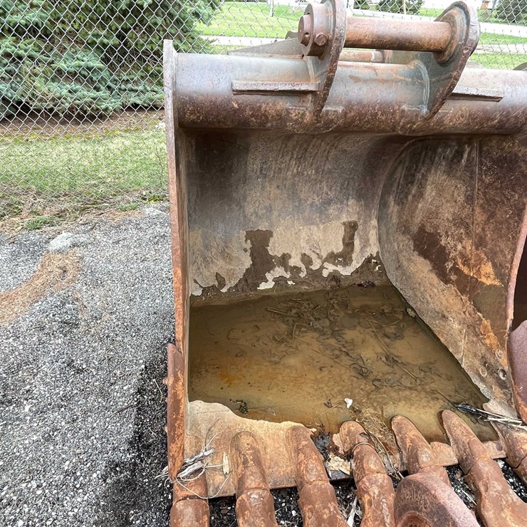 #5015 • Excavator Bucket