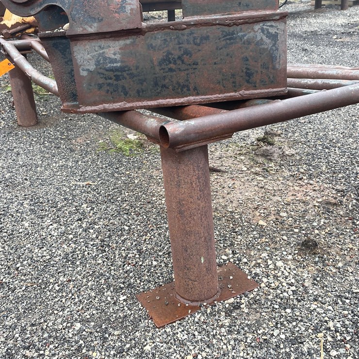#5073 • Heavy Duty Metal Rack