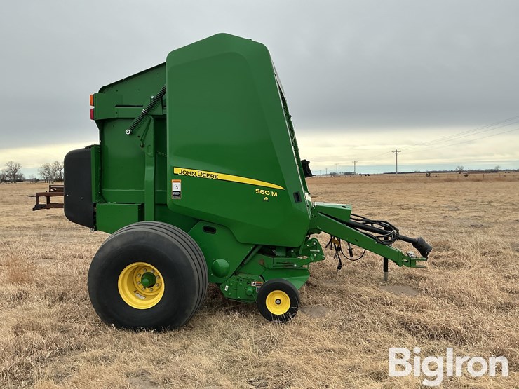 2021-john-deere-560m-image-4