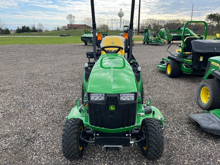 john-deere-1025r-image-2