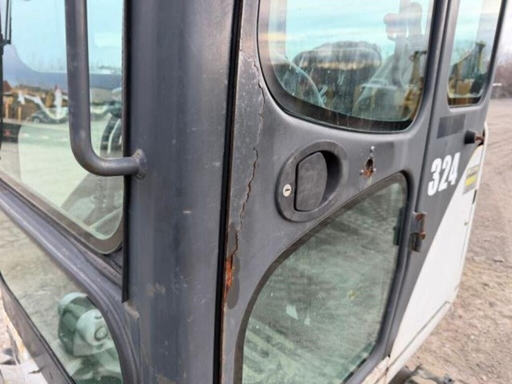 2013-bobcat-324-image-36
