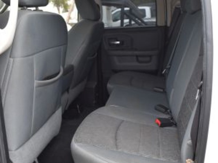 2014-dodge-1500-image-13
