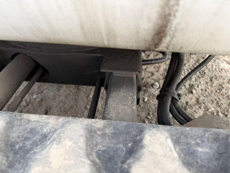 2013-bobcat-324-image-35