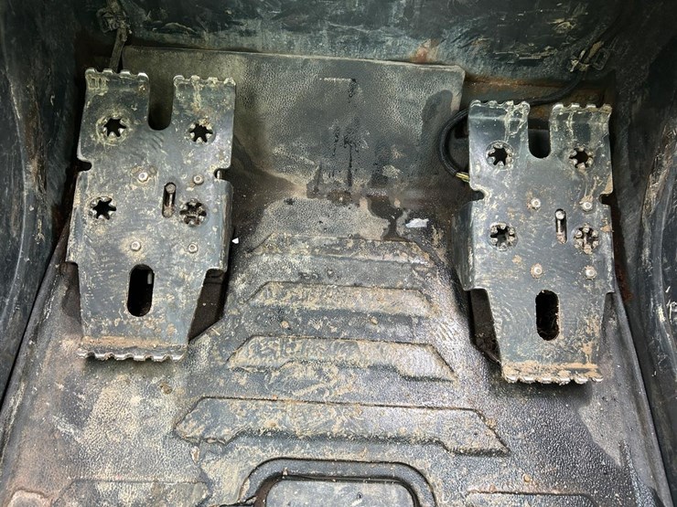 2020-bobcat-t66-image-28