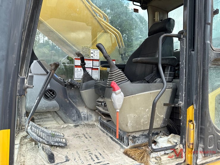 2011-komatsu-pc450-lc-8-image-18