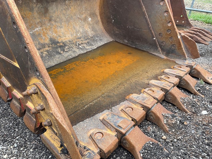 #5006-•-excavator-bucket-image-10
