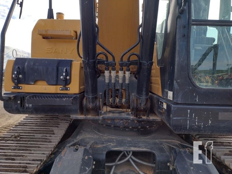 sany-sy135c-image-24