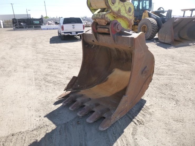 2019-caterpillar-335f-lcr-image-24