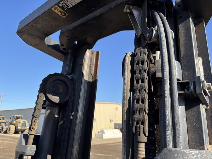 2020-caterpillar-2c6000-image-12