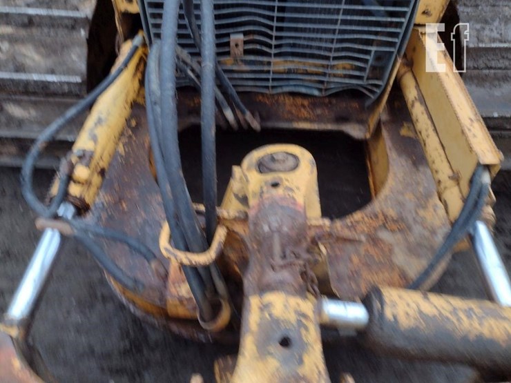 2005-deere-700h-lgp-image-17