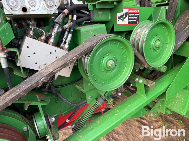 2018-john-deere-s790-image-17
