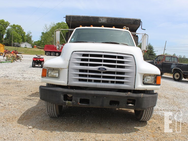 1999-ford-f800-image-2