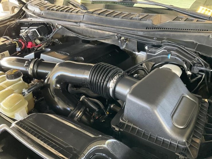 2020-ford-f150-image-12