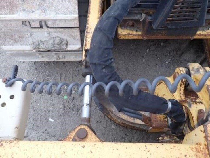 2002-deere-650h-lt-image-35
