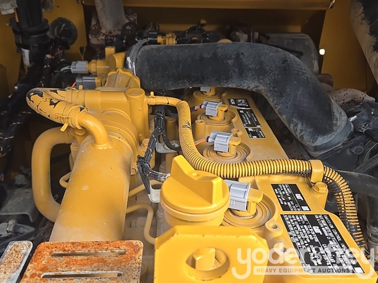 2021-caterpillar-289d3-image-41