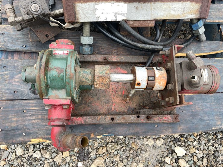 #5087-•-pallet-of-pump-parts-image-4