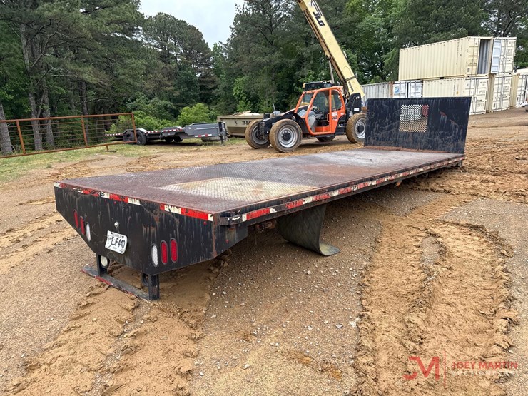 25'-x-7'-7"-truck-flatbed-image-2