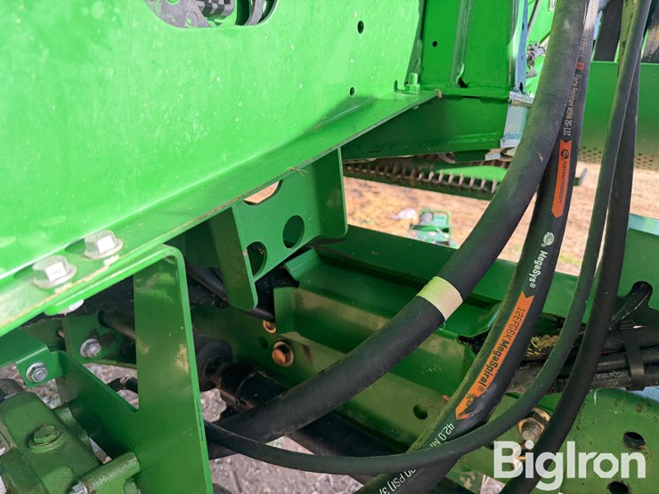 2015-john-deere-s670-image-17
