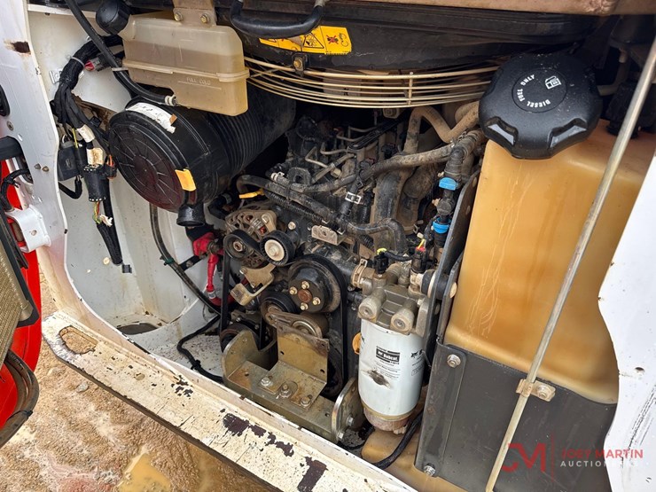 2020-bobcat-t76-image-10