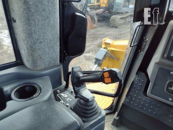 deere-1050-p-tier-image-9