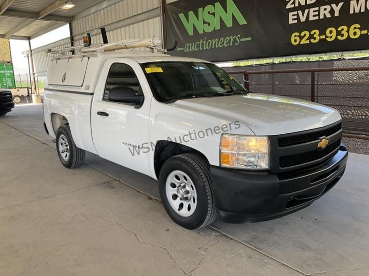 2013-chevrolet-silverado-1500-image-2