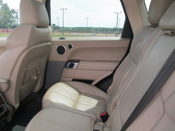2015-land-rover-range-rover-image-19
