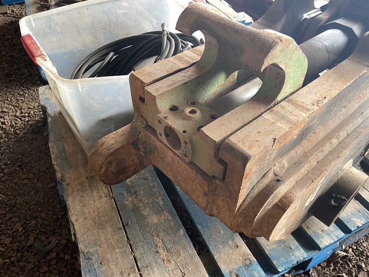 komatsu-pc200-image-10