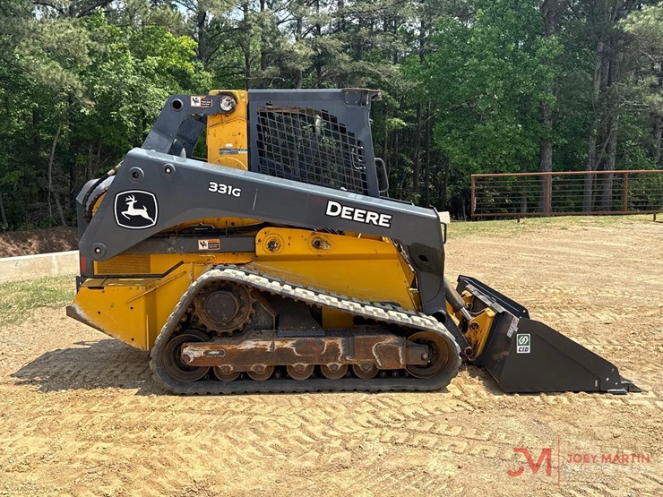 deere-331g-image-2