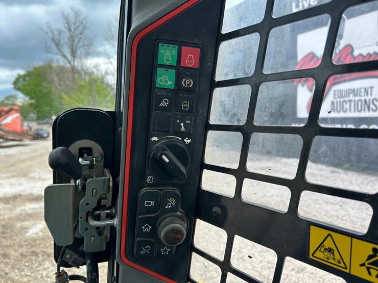 2022-bobcat-t66-image-23