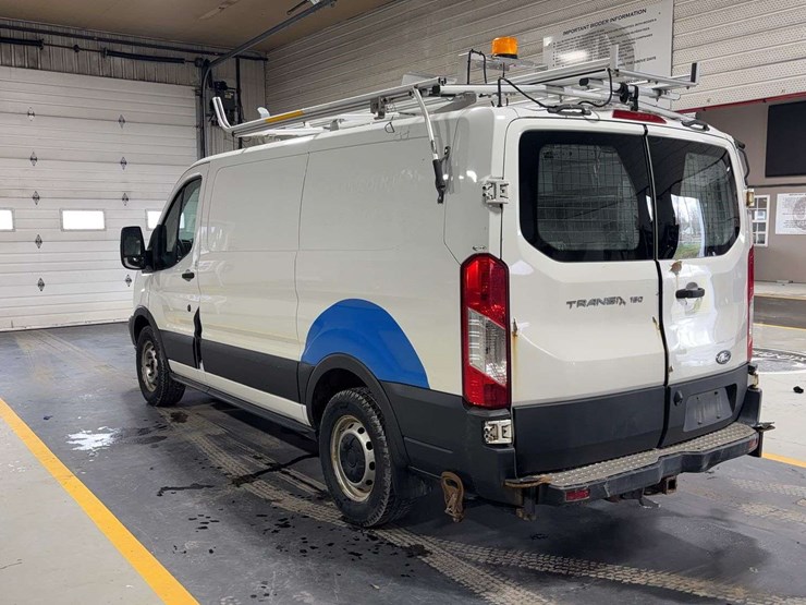 2016-ford-transit-image-3