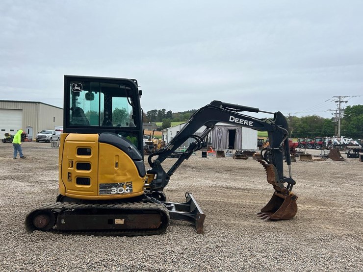 2019-deere-30g-image-5