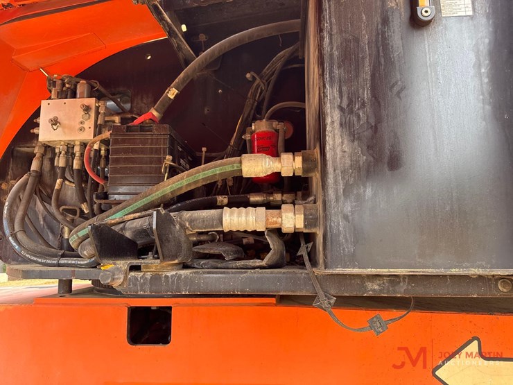 jlg-800s-image-12