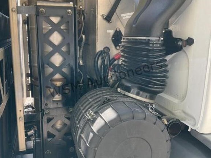 2016-kenworth-k370-image-15