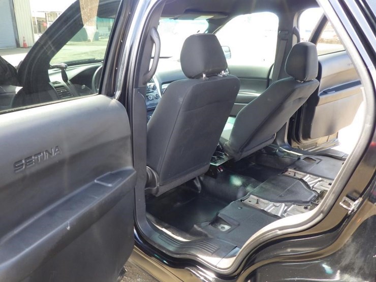 2014-ford-explorer-image-7