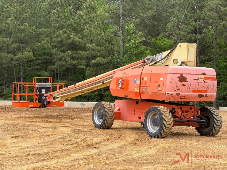 jlg-800s-image-1