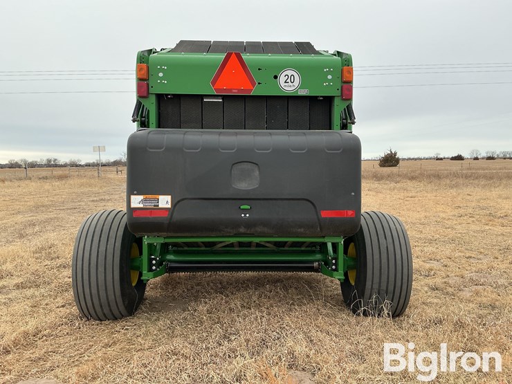 2021-john-deere-560m-image-6