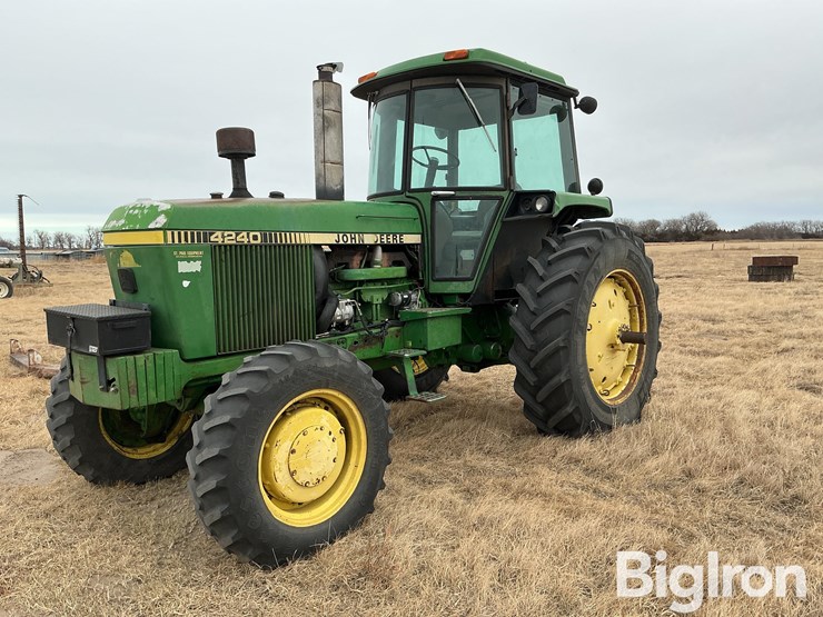 1982-john-deere-4240-image-1