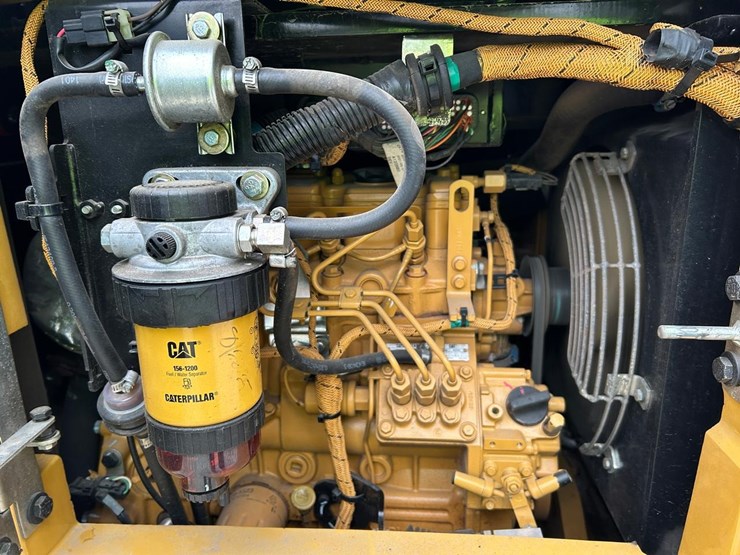 2021-caterpillar-303.5-image-15