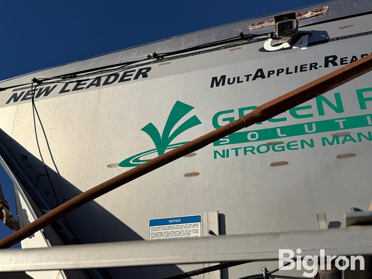 2011-john-deere-4930-image-18