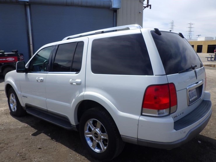 2004-lincoln-aviator-image-4