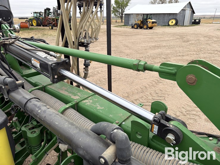 john-deere-1720-image-17