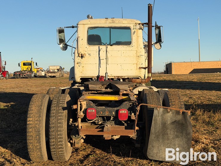 1986-mack-rs688lst-t/a-truck-tractor-image-6
