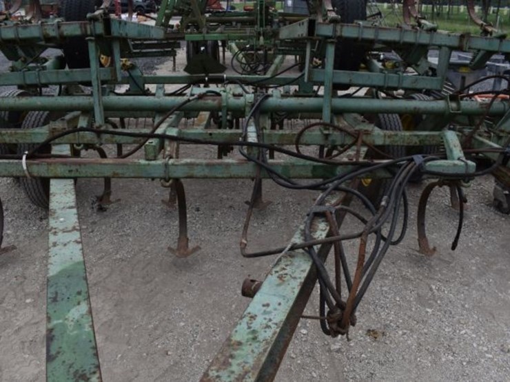 john-deere-1010-image-7